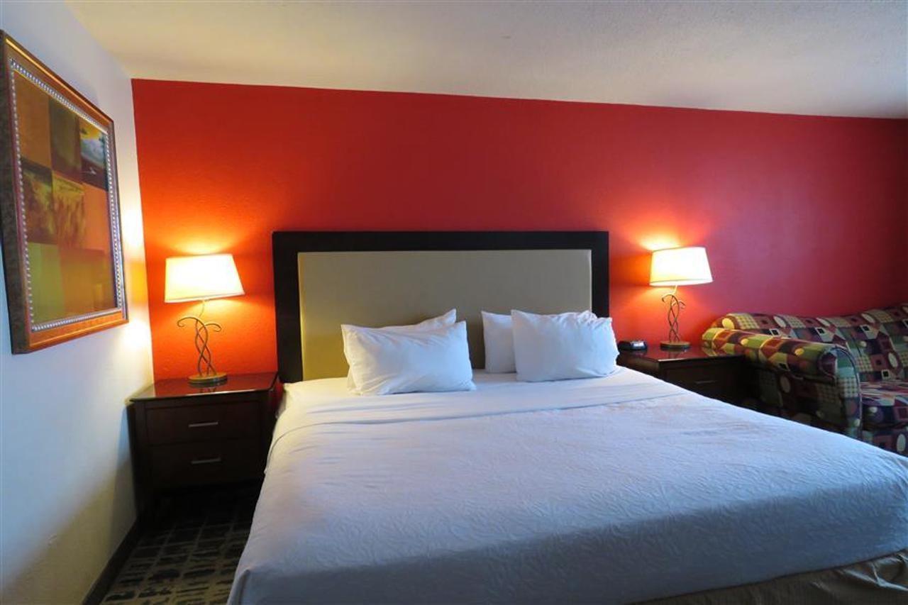 Hotel Baymont By Wyndham Ferndale/Royal Oak Exteriér fotografie