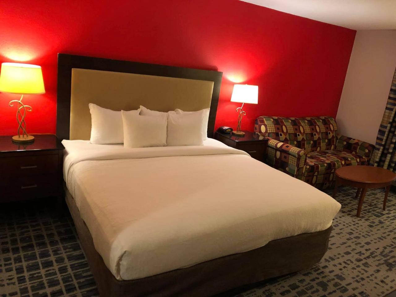 Hotel Baymont By Wyndham Ferndale/Royal Oak Exteriér fotografie